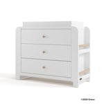 Read-with-me white with driftwood 3 drawer chest with changing topper with 2025 Graco copyright on bottom right