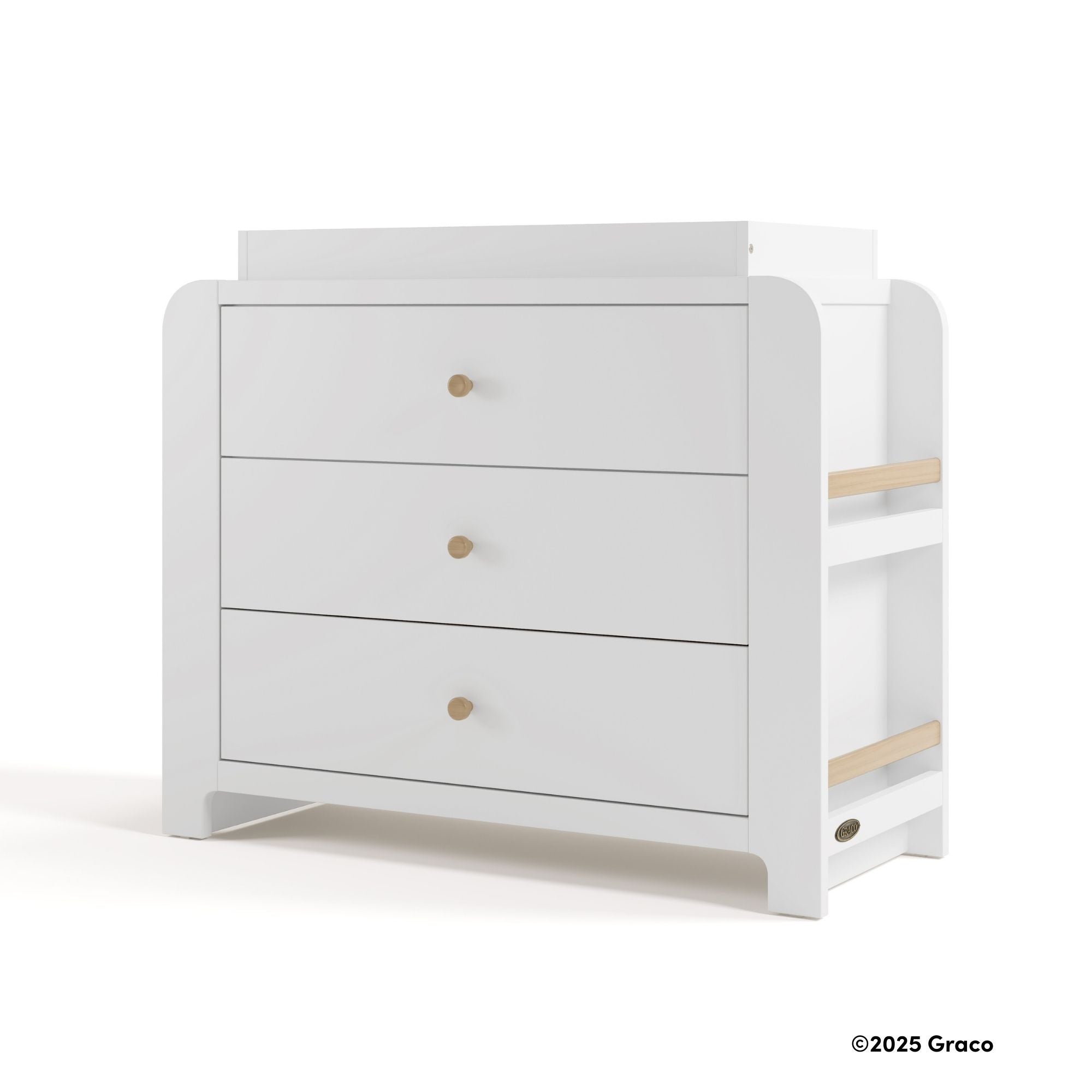 Read-with-me white with driftwood 3 drawer chest with changing topper with 2025 Graco copyright on bottom right