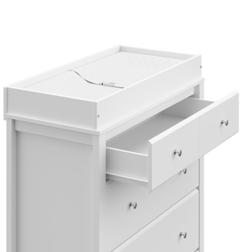Storkcraft Horizon 3 Drawer Chest with Changing Topper