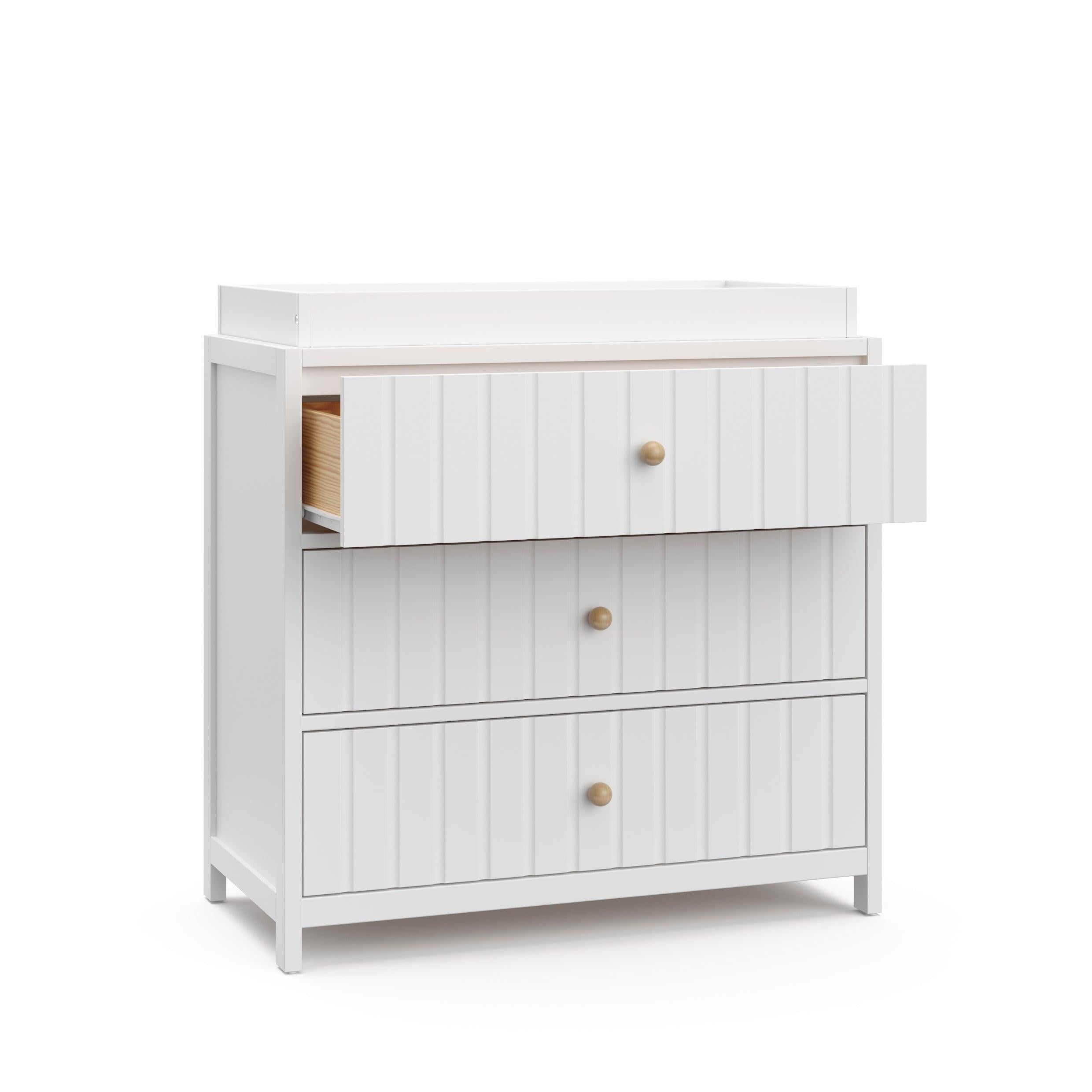 Graco Teddi 3 Drawer Chest with Changing Topper White Graco Teddi 3 Drawer Chest with Changing Topper White