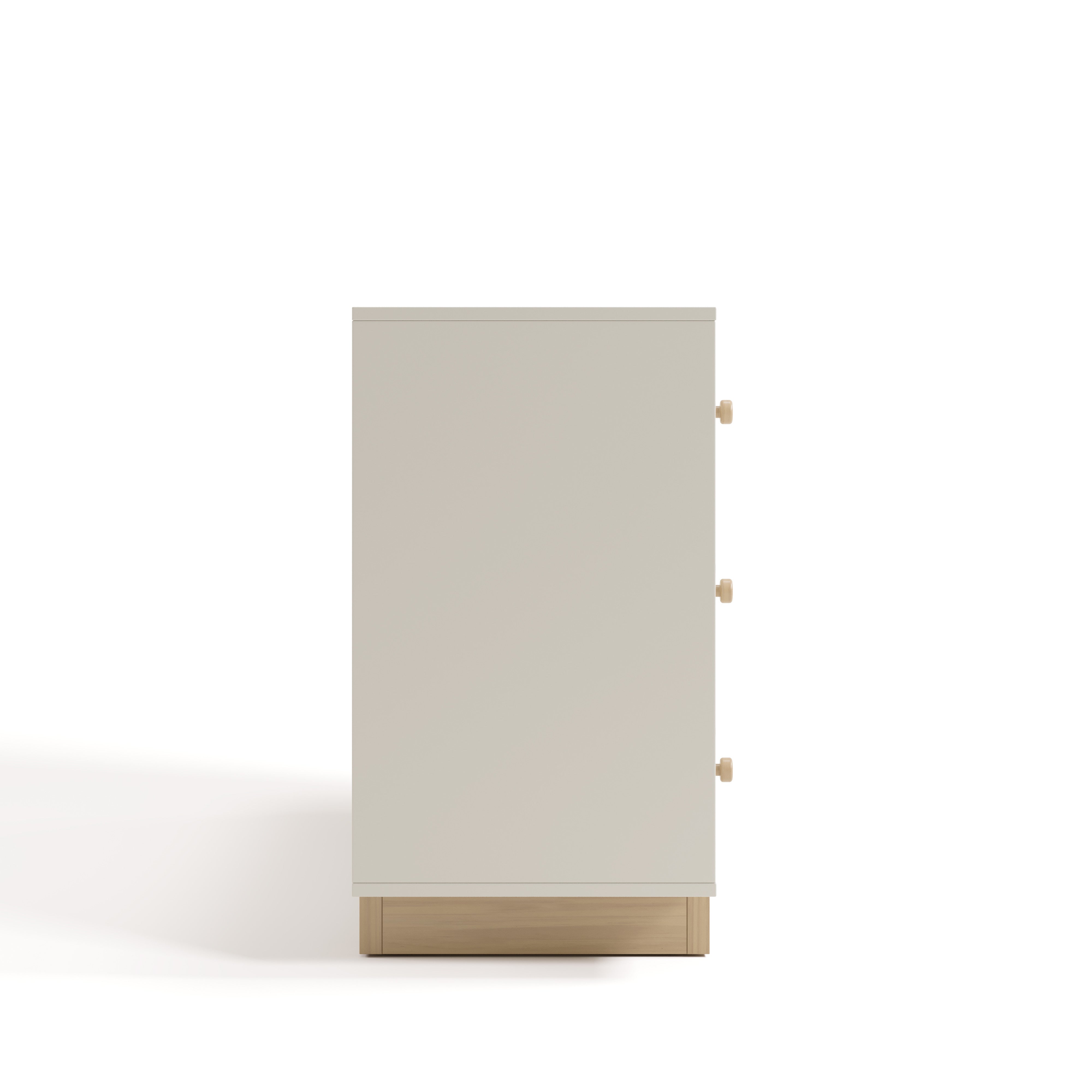 Texas frosted oat with driftwood 6 drawer dresser side view