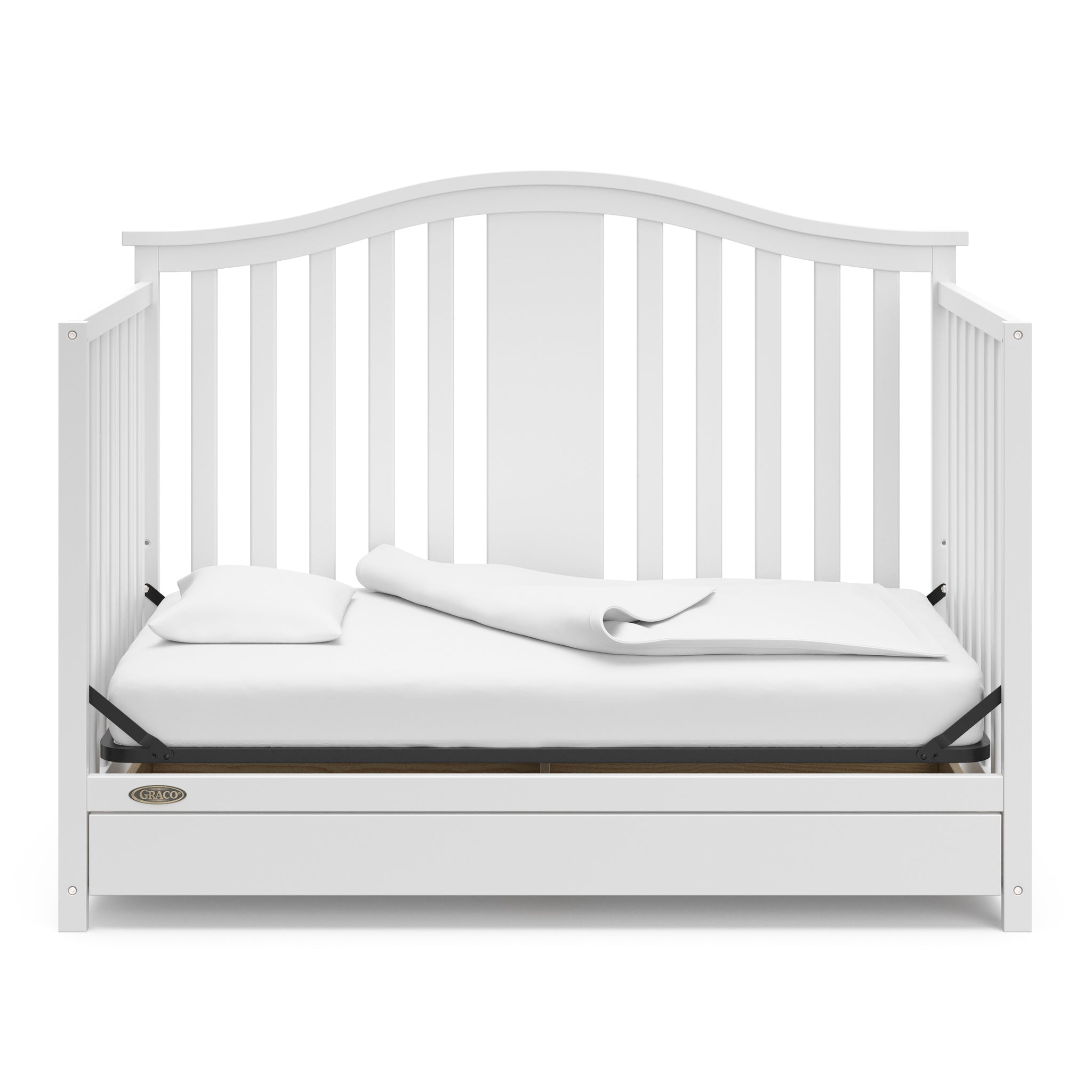 White crib with drawer in daybed conversion