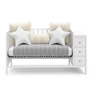 White crib with storage in daybed conversion